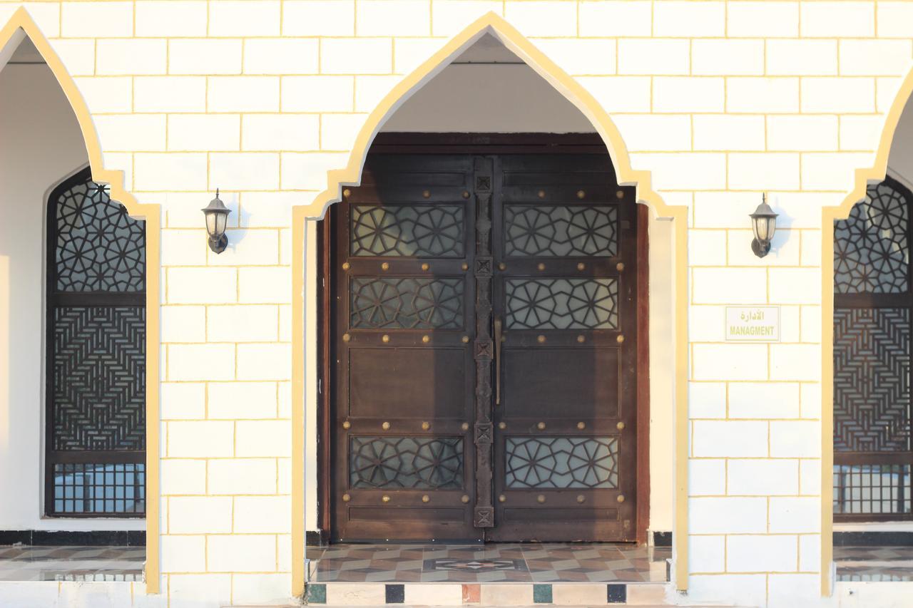 Golden Palm Oasis Hotell Fulayj al Masha'ikh Eksteriør bilde